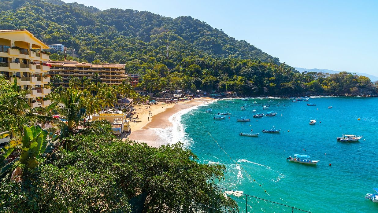 Alrededor de la Bahía: Playa Mismaloya